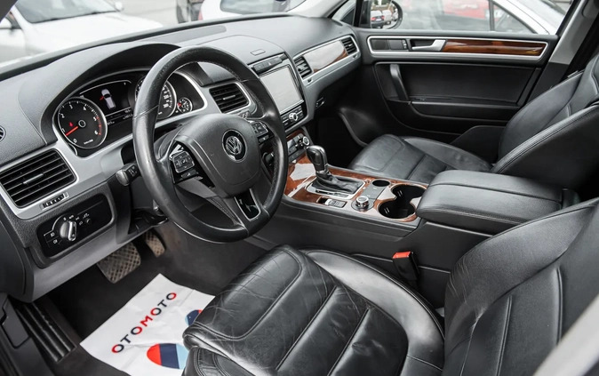 Volkswagen Touareg cena 59900 przebieg: 236800, rok produkcji 2010 z Oborniki Śląskie małe 436